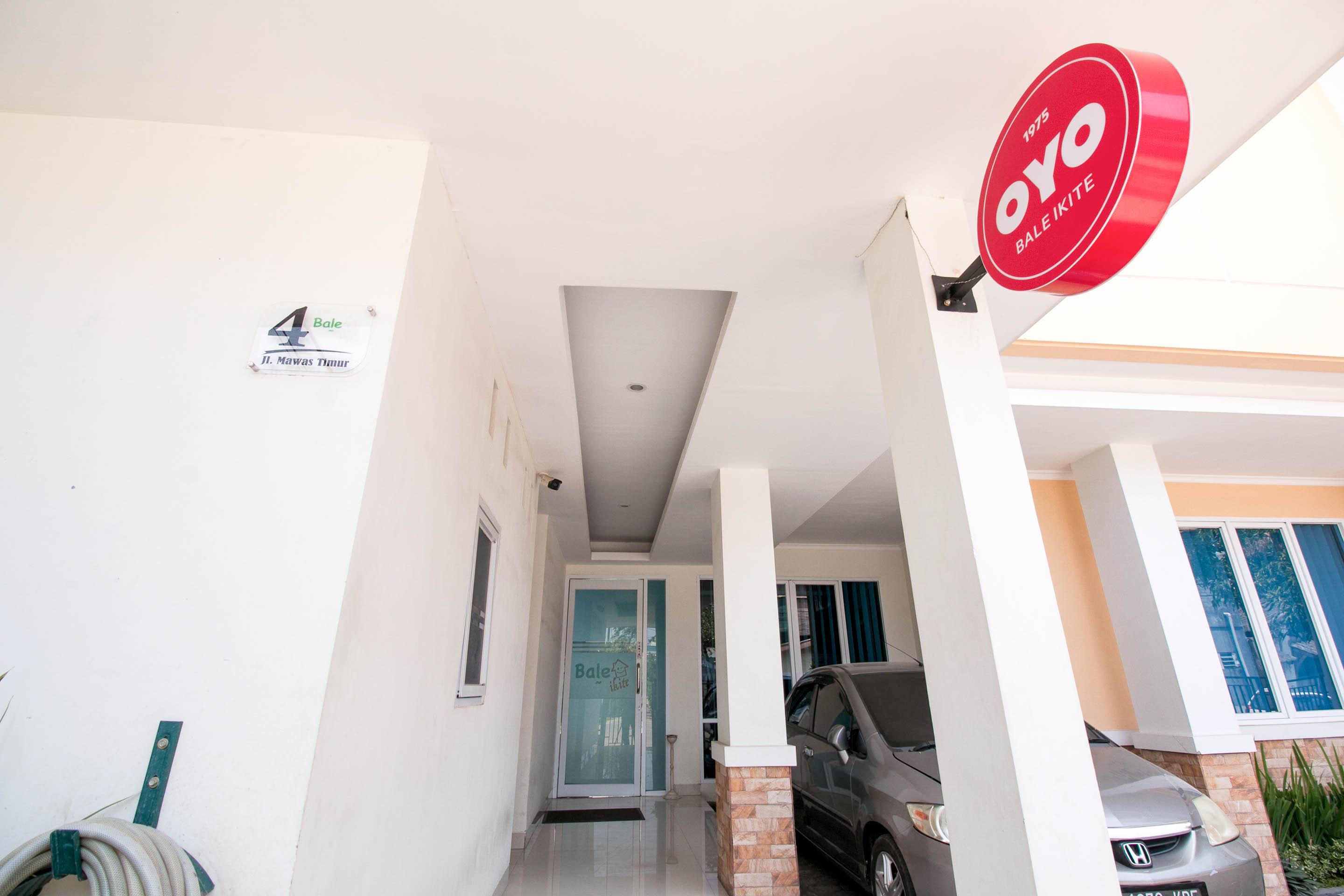 Hotel OYO 1975 Bale Ikite Makassar Exterior foto