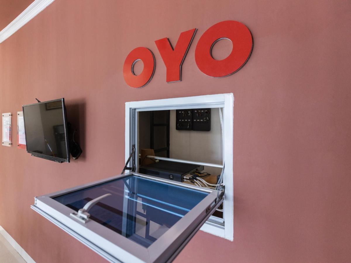 Hotel OYO 1975 Bale Ikite Makassar Exterior foto